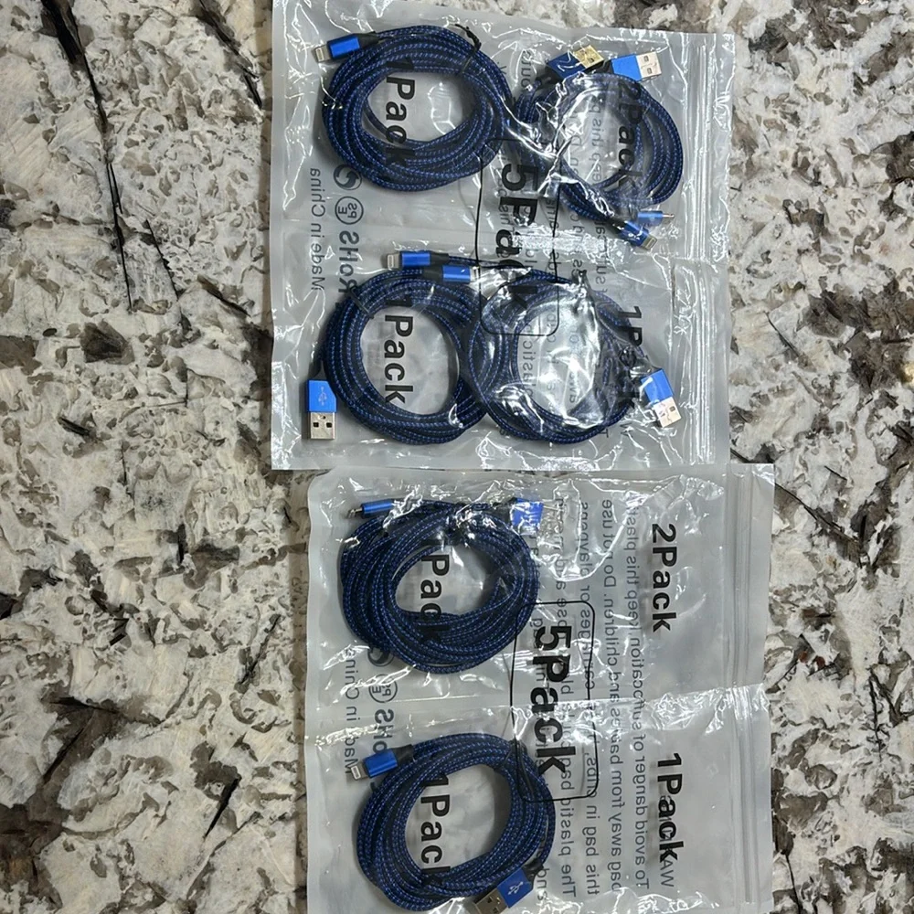 7 Lightning to USB charging cords.